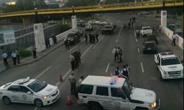 Diez heridos en ataques con granadas en el este de Caracas