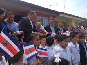 430 personas reciben nueva vivienda en Cartago