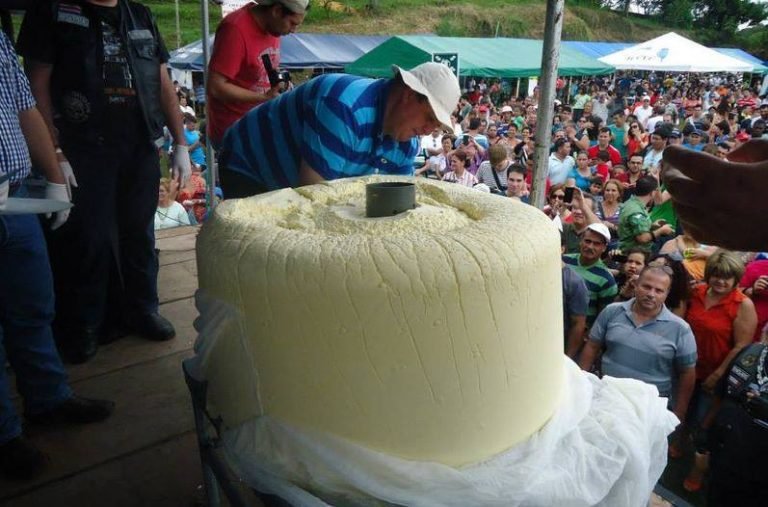 Productores venderán leche, queso y otros productos en el MAG este miércoles