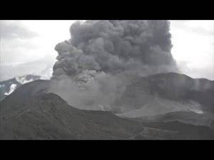 Cámaras de la RSN y OVSICORI captan intensidad de erupciones en Volcán Turrialba