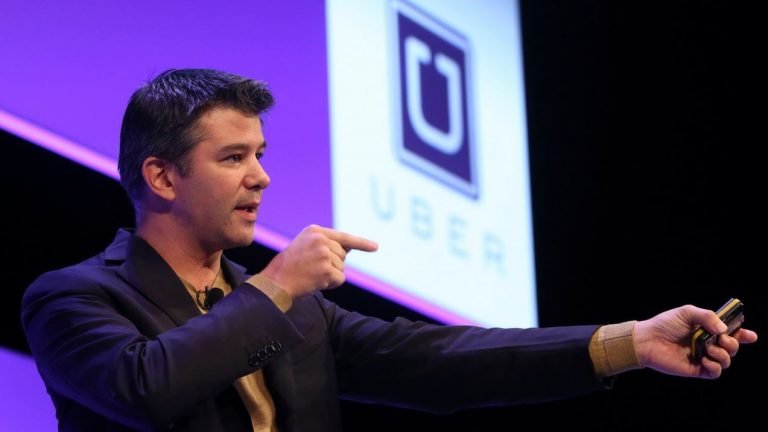 Travis Kalanick, CEO de Uber, deja cargo indefinidamente