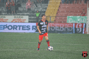 La Liga organiza un partido de veteranos como preliminar del clásico