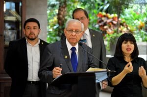 Gobierno se queda sin plata para pagar ayudas a familias pobres