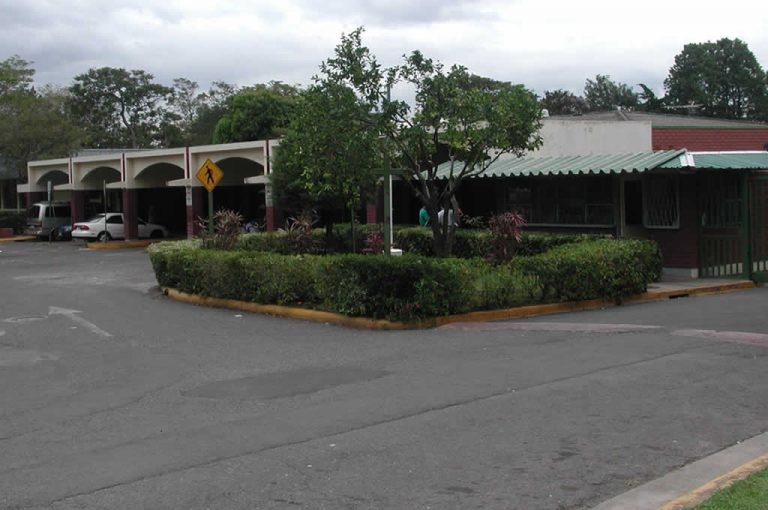 Inundación obliga a Hospital Psiquiátrico a reubicar pacientes adolescentes