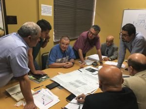 CNFL y Municipalidad de Escazú coordinarán reubicación de postes atravesados en calles