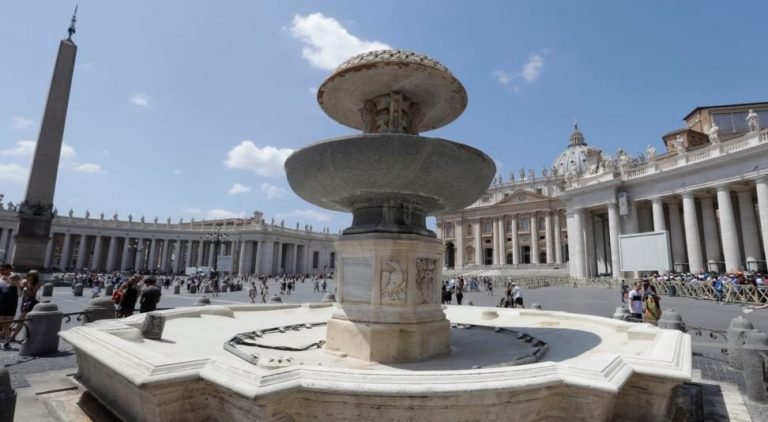 Vaticano apaga un centenar de fuentes debido a sequía