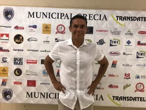 Walter Centeno: “El fútbol es de riesgos y este equipo está hecho para el riesgo, porque protege una idea de juego”