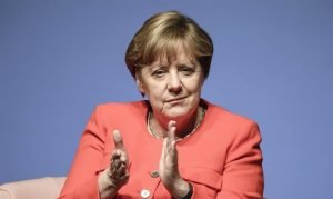 Merkel imbatible como mujer más poderosa del mundo, según “Forbes”