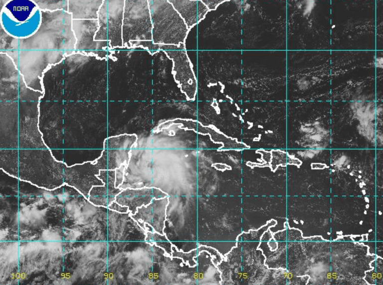 IMN advierte de intensas precipitaciones este lunes por influencia de tormenta tropical Franklin