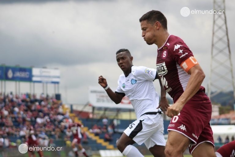 Saprissa y Cartaginés se enfrentan esta noche en “La Cueva”