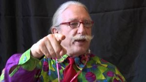 Patch Adams regresa a la UCR