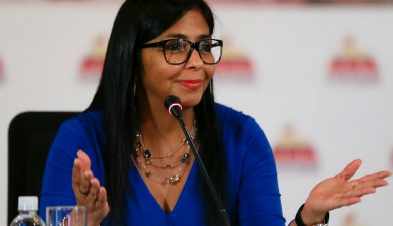 Venezuela comienza a perseguir por decreto a opositores