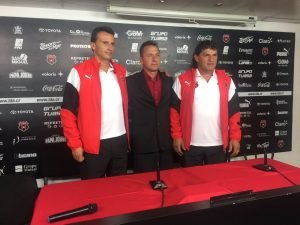 Wílmer López realizó su primer entrenamiento con Alajuelense