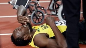 Triste final para Usain Bolt: se lesionó y no pudo terminar su última carrera