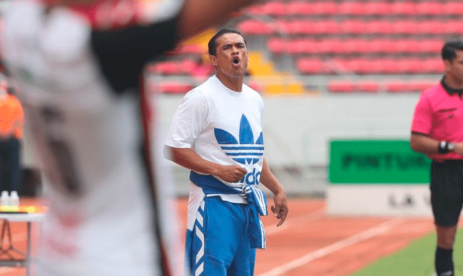 Wálter Centeno: “Yo sanciono al jugador que pierde el tiempo, porque yo quiero espectáculo”