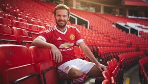 Juan Mata reta al mundo del fútbol a donar el 1%  de sus salarios