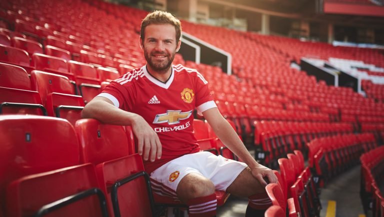 Juan Mata reta al mundo del fútbol a donar el 1%  de sus salarios