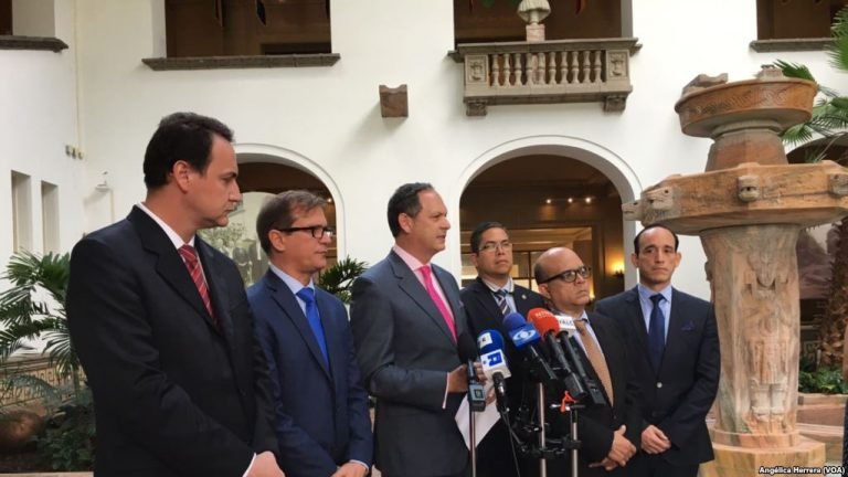 Colombia otorga ‘refugio’ a magistrados venezolanos