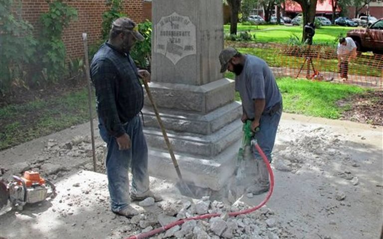 Trump se entristece por la remoción de ‘bellas estatuas y monumentos’