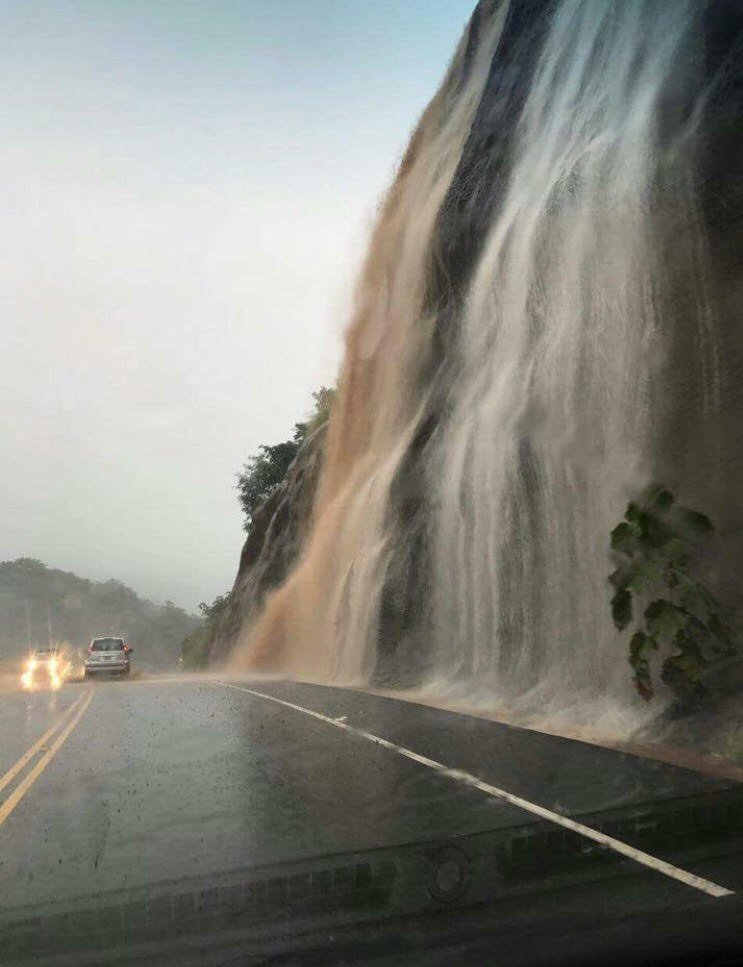 LANAMME investigará origen de las “cataratas” de este sábado en ruta 27