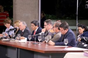 Cemento chino en tiempo electoral ¿y los grandes temas?