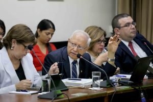 Gobierno abriría 4000 plazas el próximo año