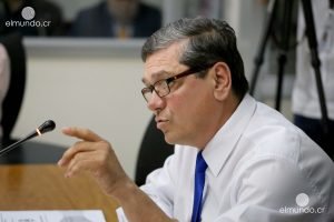 Daniel Gallardo reafirma su candidatura a diputado tras informe final del cemento chino