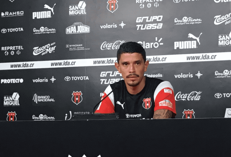 José Salvatierra: “Hay pequeños errores que nos han costado puntos”