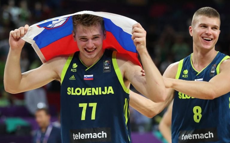 Luka Doncic dominó un partido en el que había 6 jugadores NBA