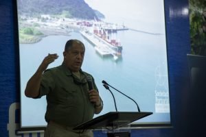 Presidente Solís llama a la calma tras sismo 6,9 en Jacó
