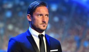 Francesco Totti empieza su formación para ser entrenador