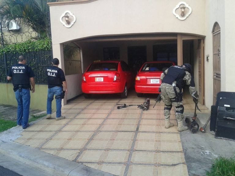 Fiscalía pide 74 años de cárcel para taxista que asesinó a pareja e hijastra