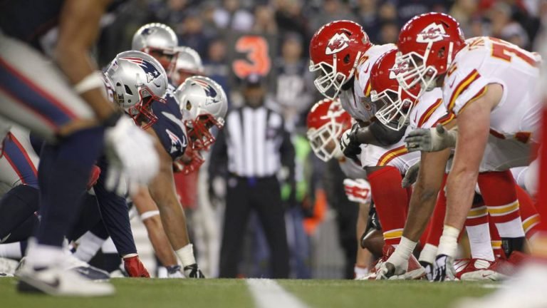 Smith gana duelo a Brady y Chiefs a Patriots en partido inaugural, finaliza 27-42