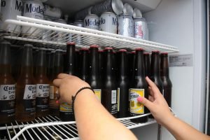 Seis municipalidades prohibirán venta de licor el 15 de setiembre