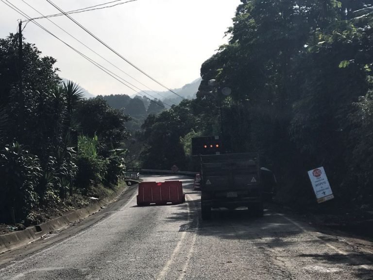 Empresarios y vecinos molestos por rezagos y paso regulado en Ruta Nacional 141