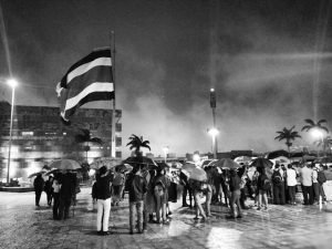 Decenas piden ante la Corte la renuncia de Diputado, Fiscal y Magistrado involucrados en polémica del cemento chino