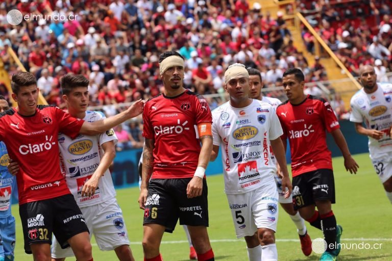 En Fotos: El partido entre Alajuelense y Grecia de una manera distinta