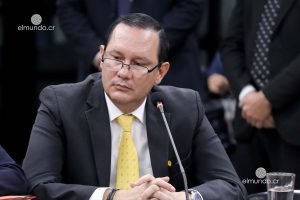 Con pruebas en mano, diputados desmintieron a Celso Gamboa