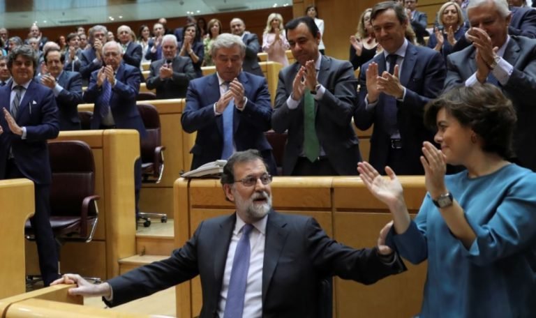 Rajoy pide autorización para destituir al presidente catalán