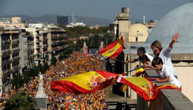 Rajoy: “España no se dividirá” ante posible declaración de Cataluña