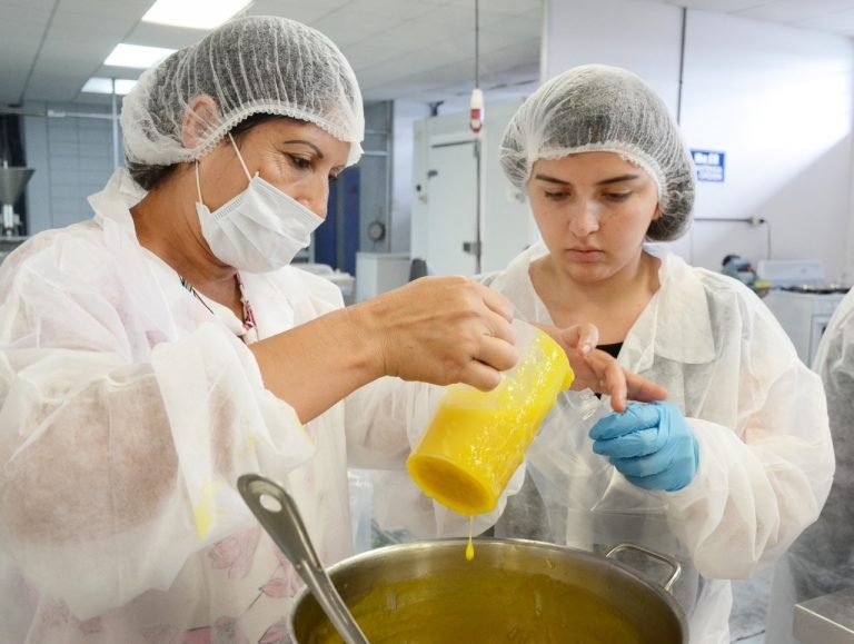 TEC apoya a productores de Paquera para darle valor agregado a sus excedentes