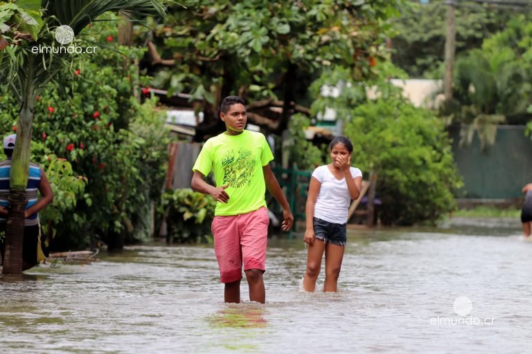 Defensoría habilita centro de acopio para ayudar a damnificados de tormenta Nate