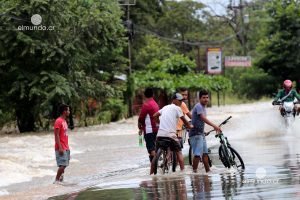 Tormenta Nate: Lluvia y basura una desastrosa combinación