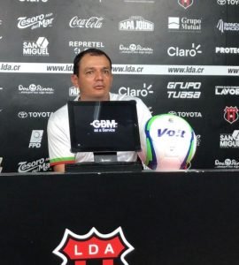 Mario Víquez: “Fue un buen partido, controlamos las acciones desde el minuto 10”