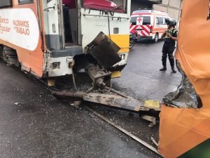 Irrespetar la distancia mínima provocó choque entre trenes de este lunes