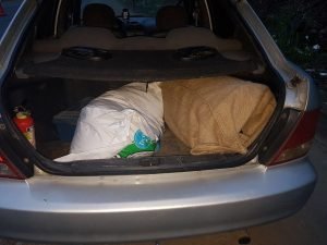 Fuerza Pública decomisa estañones con cianuro usados en Crucitas