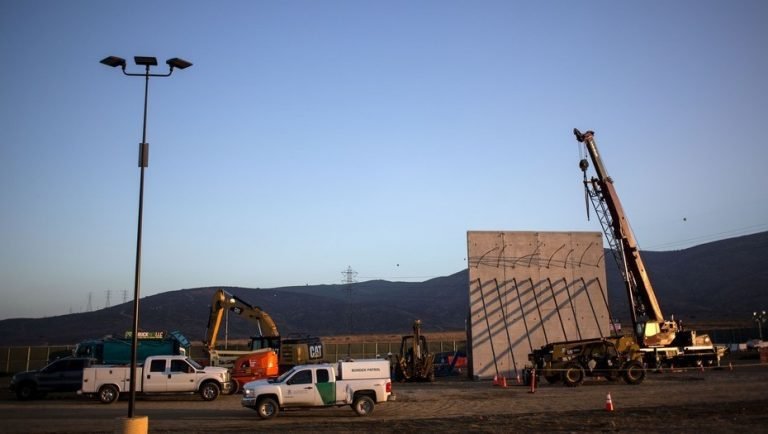 Los prototipos del muro fronterizo están listos, pero pocos creen que pueda funcionar