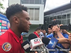 Rodney Wallace: “Trataremos de dar un poco de alegría a nuestro país con un buen resultado de la Sele”