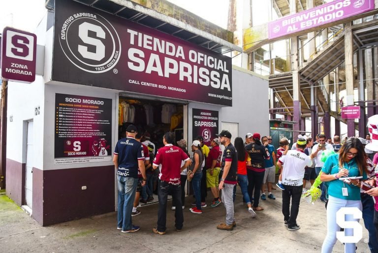 Dirección de Tributación cierra tiendas y centro de entrenamiento del Saprissa