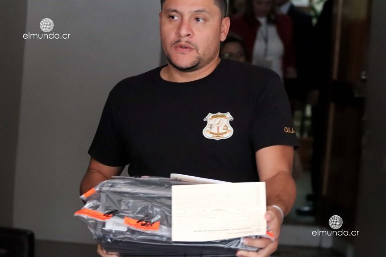 Fiscalía aún no ha allanado viviendas de Otto Guevara, Víctor Morales y Fernando Rodríguez